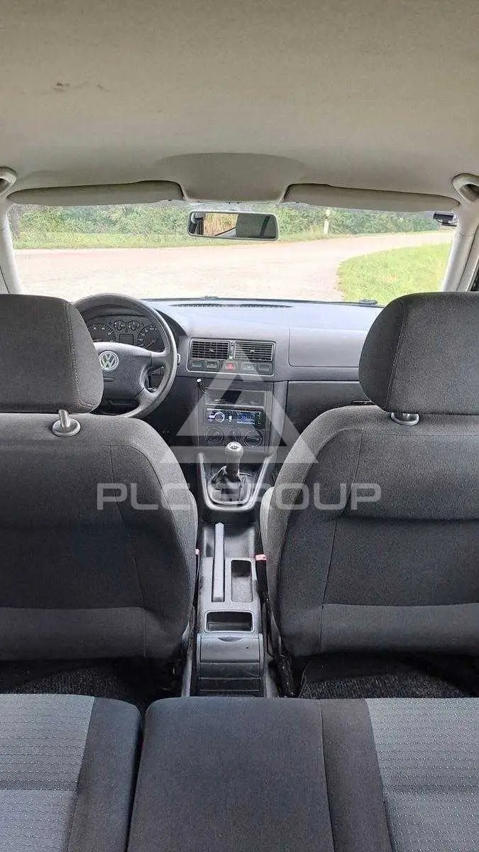 2003 Volkswagen GOLF