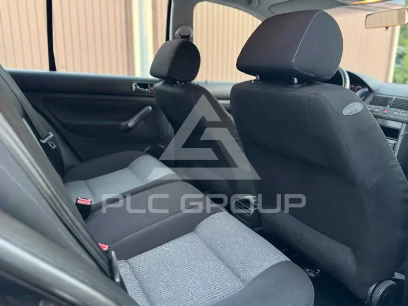 2003 Volkswagen GOLF
