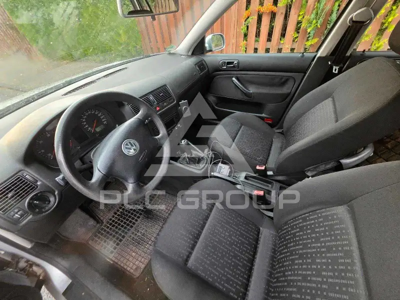 2003 Volkswagen GOLF