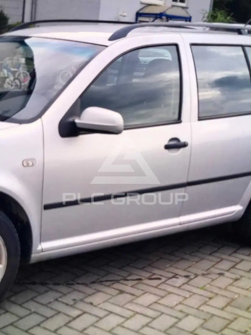 2003 Volkswagen GOLF