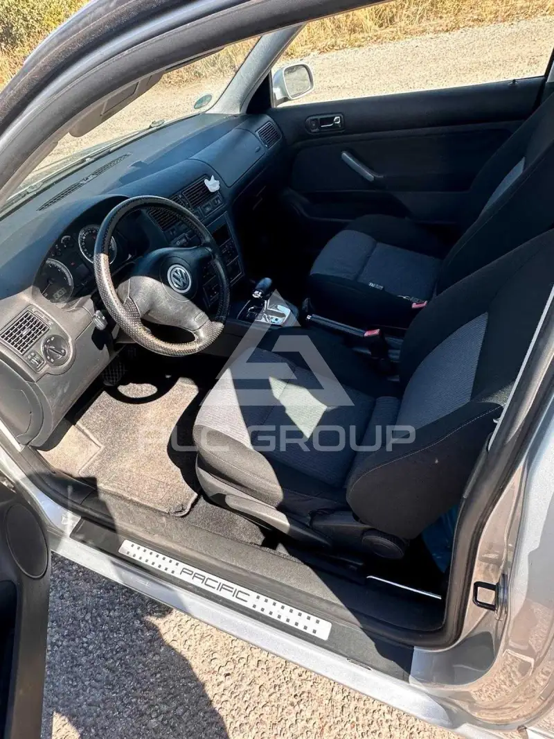 2003 Volkswagen GOLF