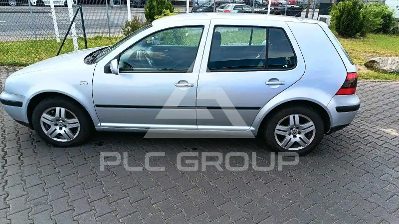 2003 Volkswagen GOLF