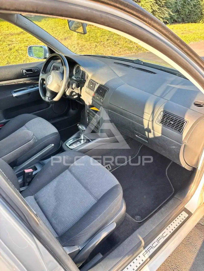 2003 Volkswagen GOLF