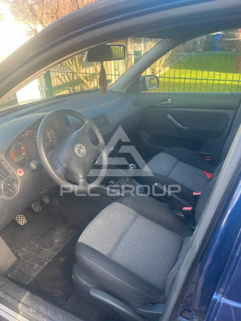 2003 Volkswagen GOLF