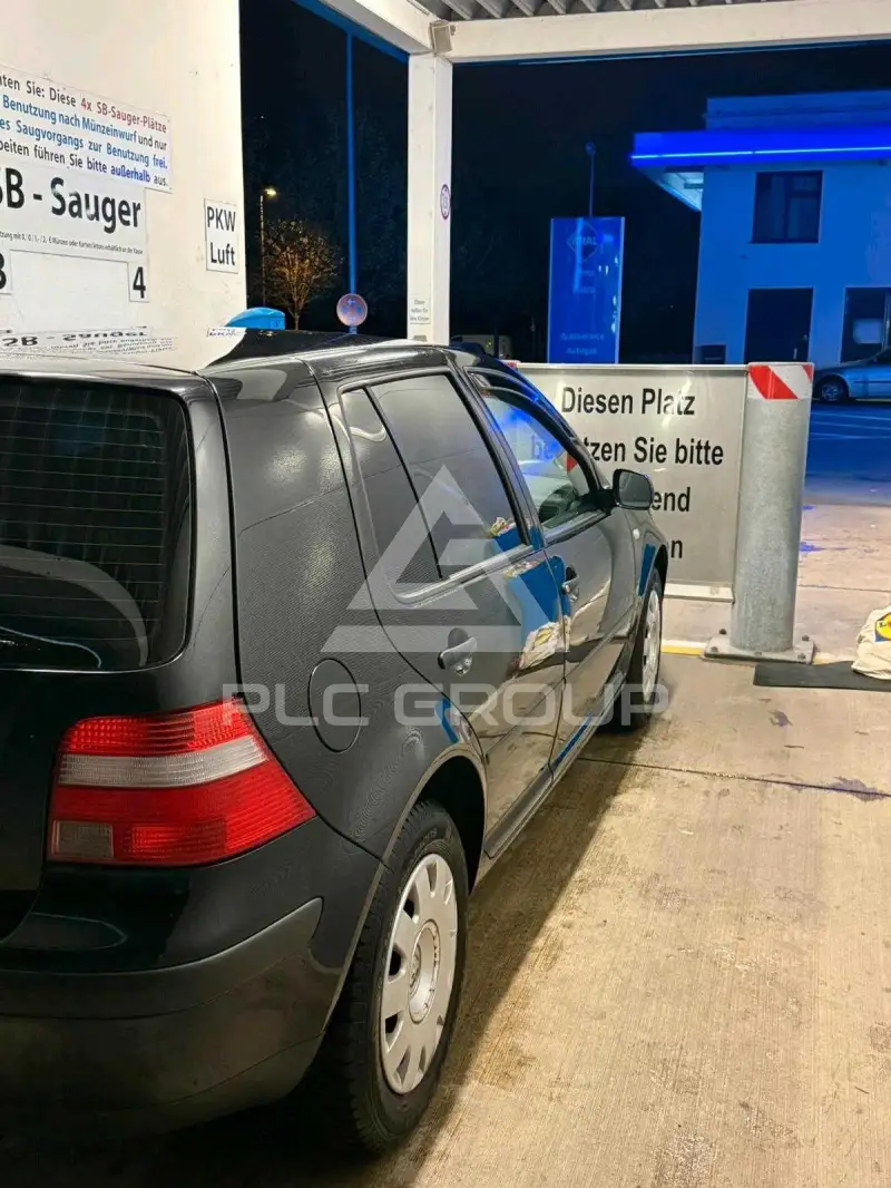 2003 Volkswagen GOLF