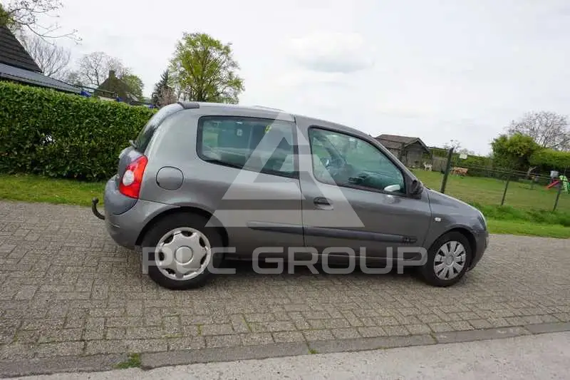 2003 Renault Clio