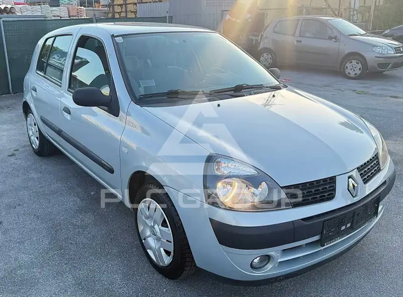 2003 Renault Clio