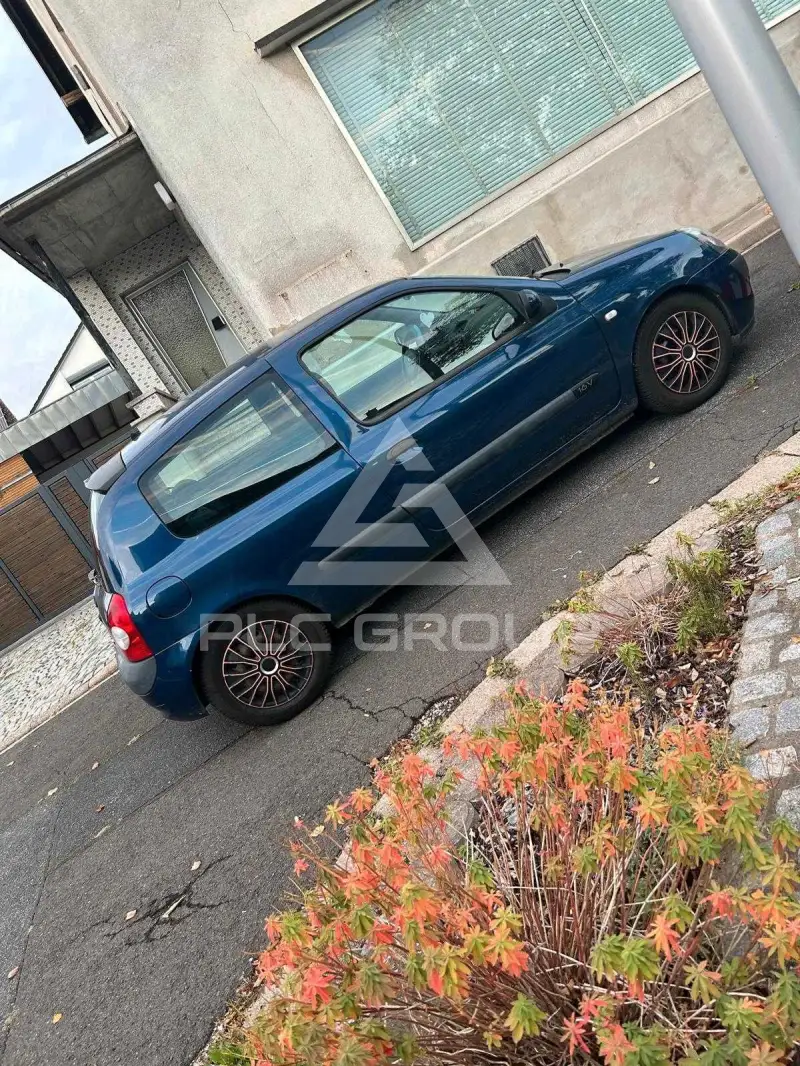 2003 Renault Clio