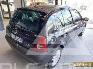 2003 Renault Clio