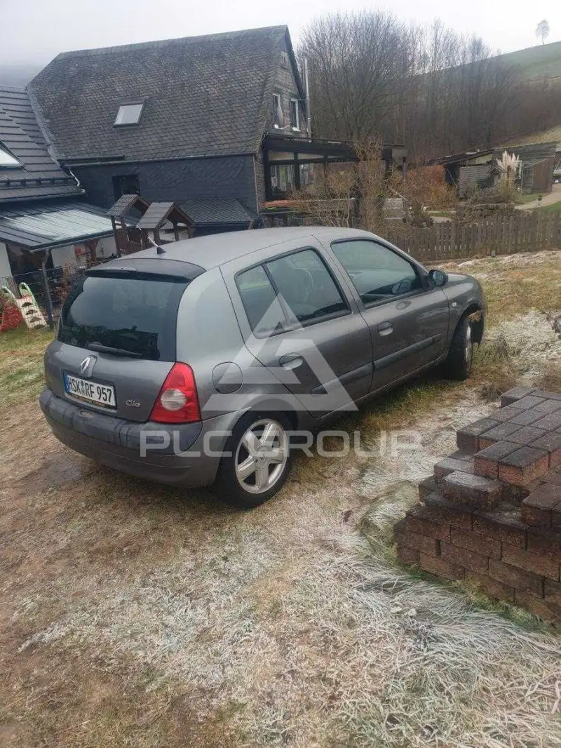 2003 Renault Clio