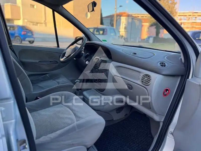 2003 Renault Megane