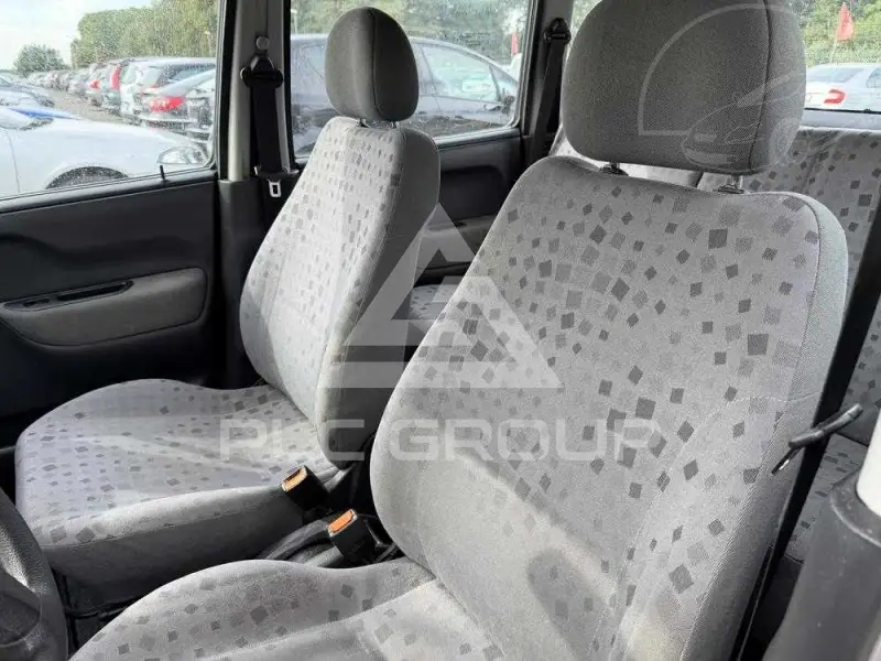 2003 Opel AGILA