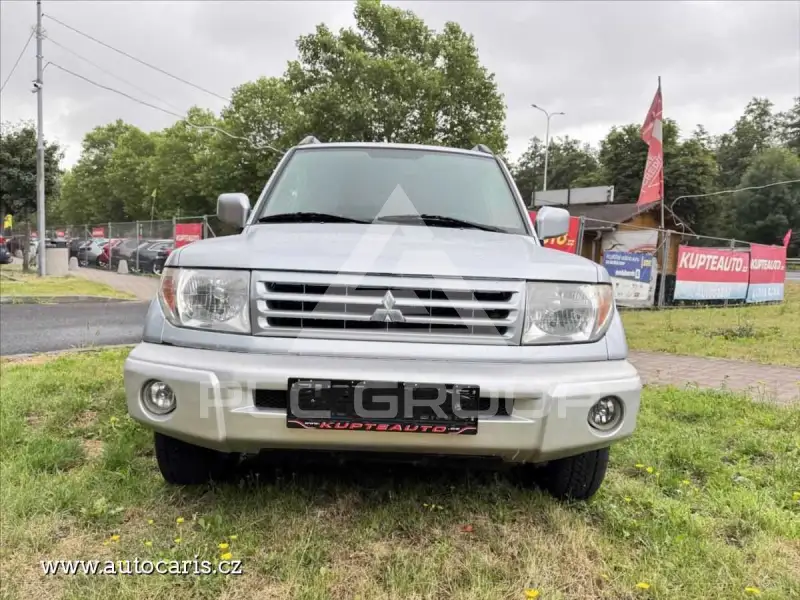 2004 Mitsubishi PAJARO