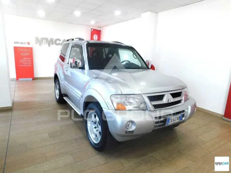 2004 Mitsubishi PAJARO