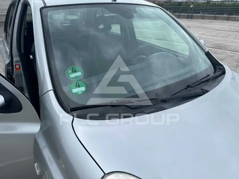 2004 Nissan MICRA