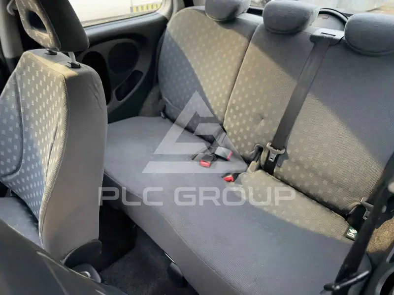 2004 Nissan MICRA