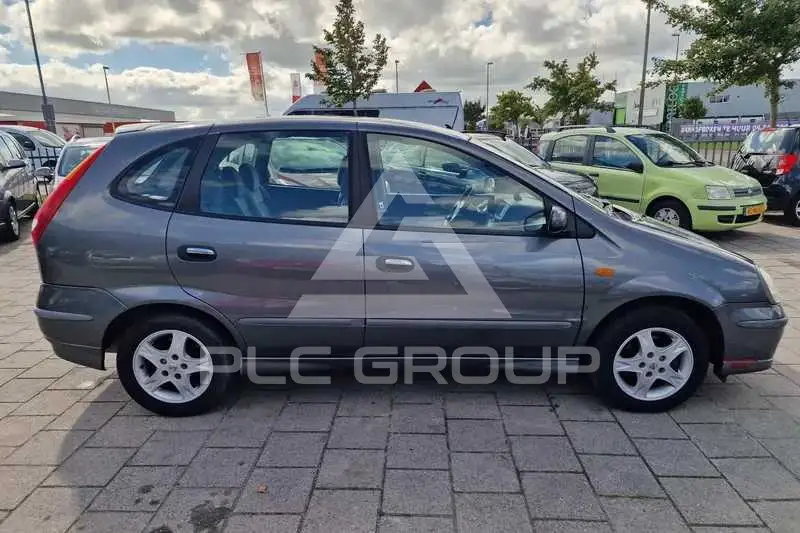 2004 Nissan ALMERA TINO
