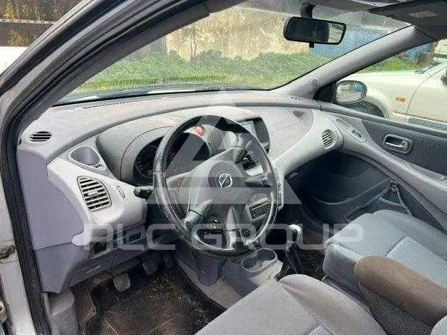 2004 Nissan ALMERA TINO