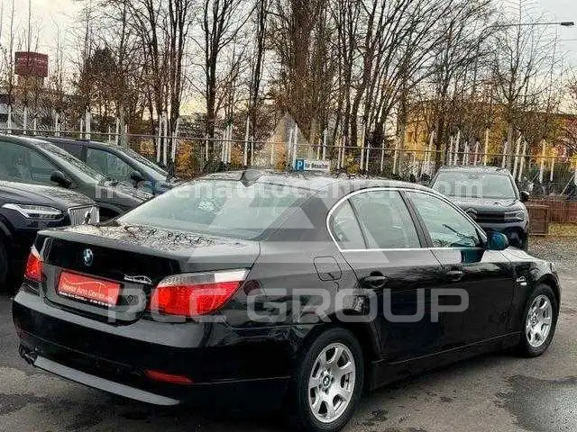 2004 BMW 523