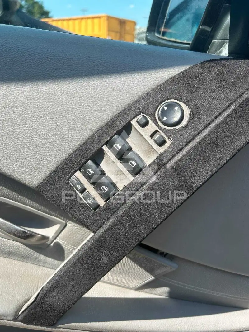 2004 BMW 523