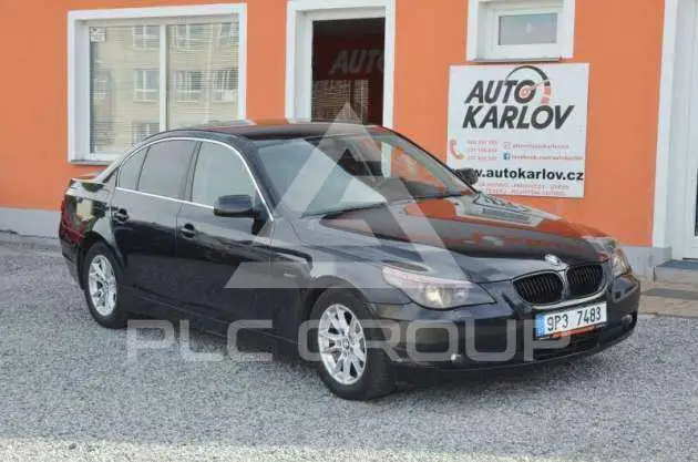 2004 BMW 523
