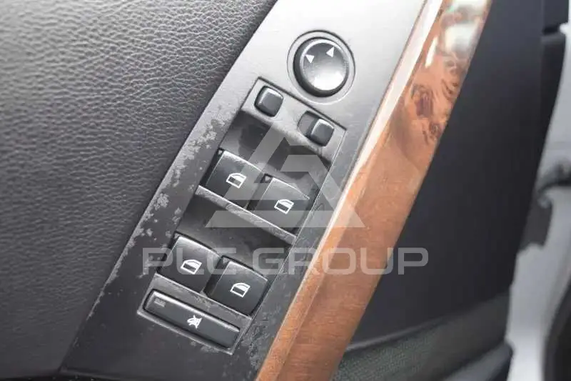 2004 BMW 523
