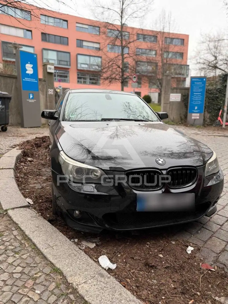 2004 BMW 523