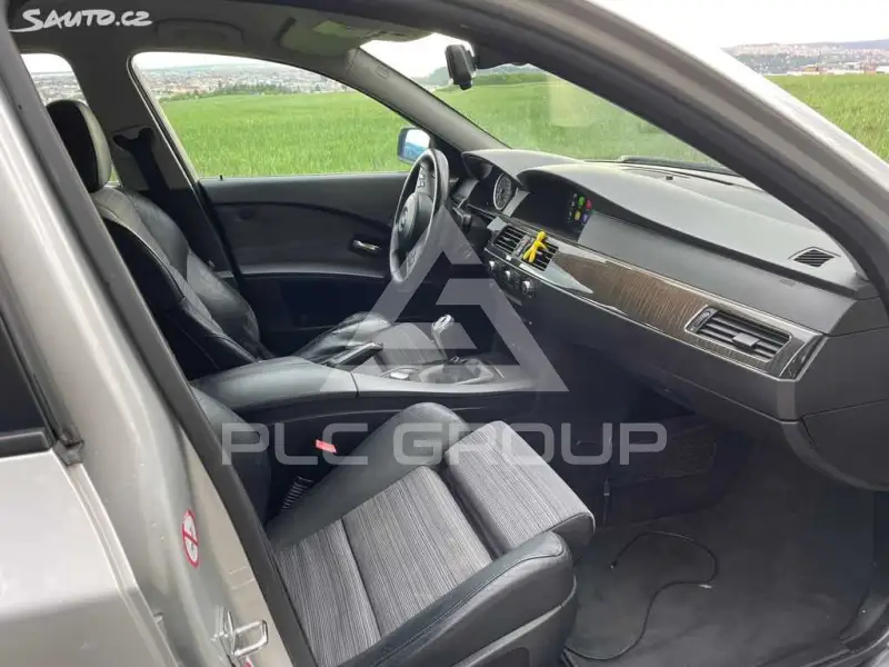 2004 BMW 523