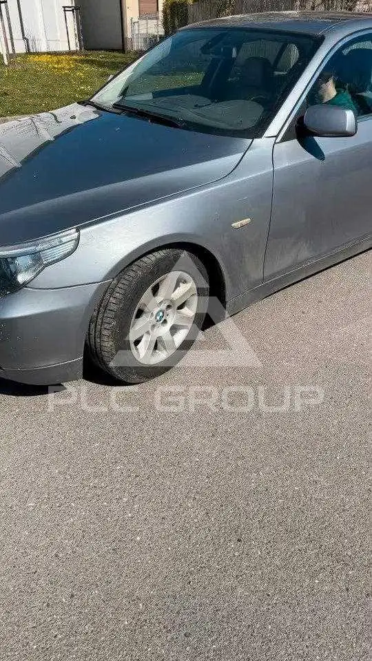 2004 BMW 523