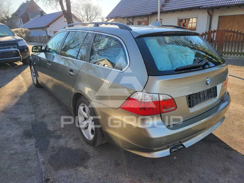 2004 BMW 523