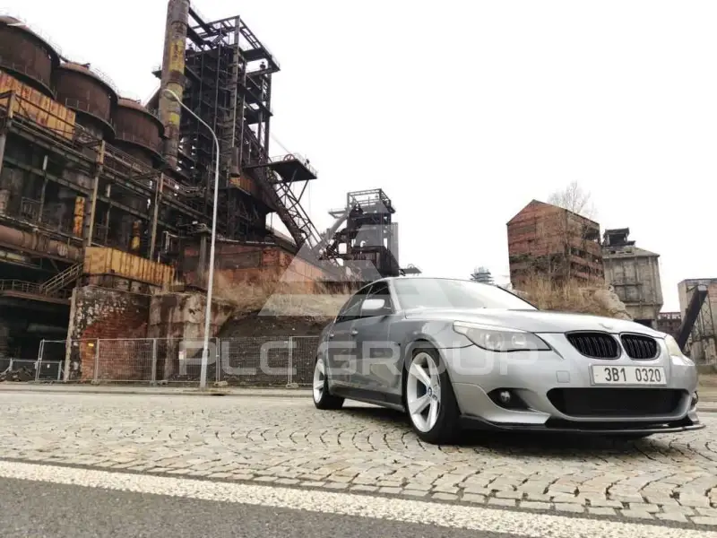 2004 BMW 523