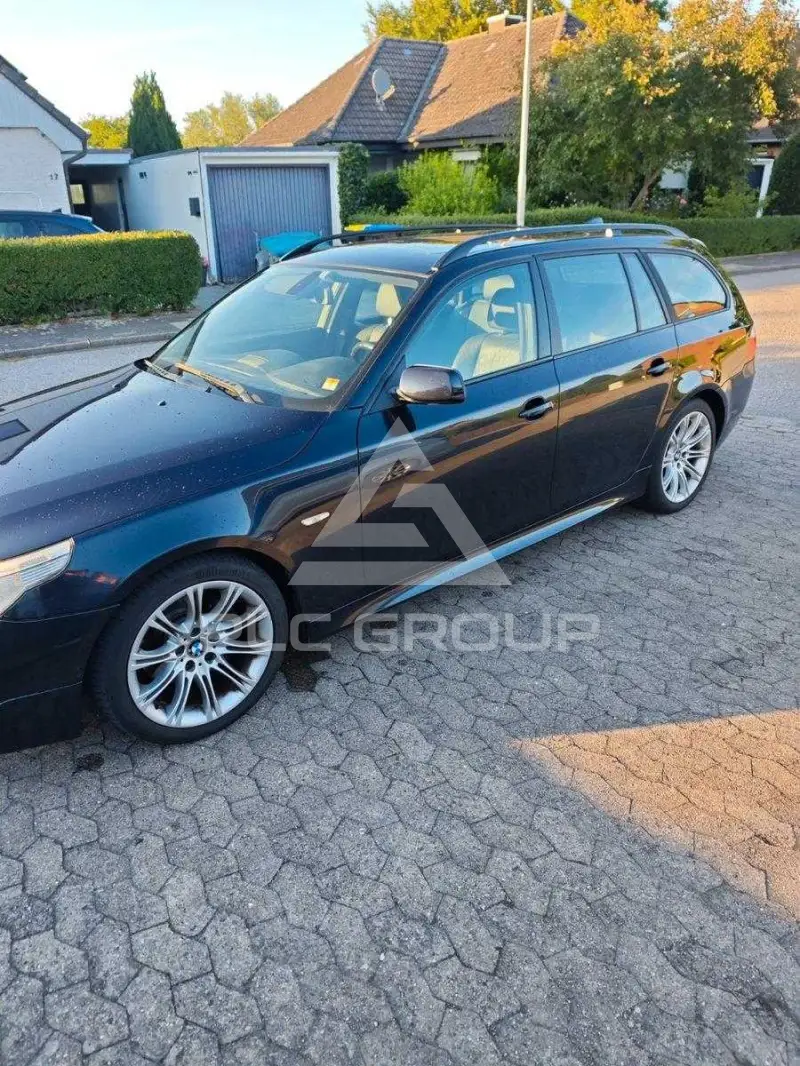 2004 BMW 523