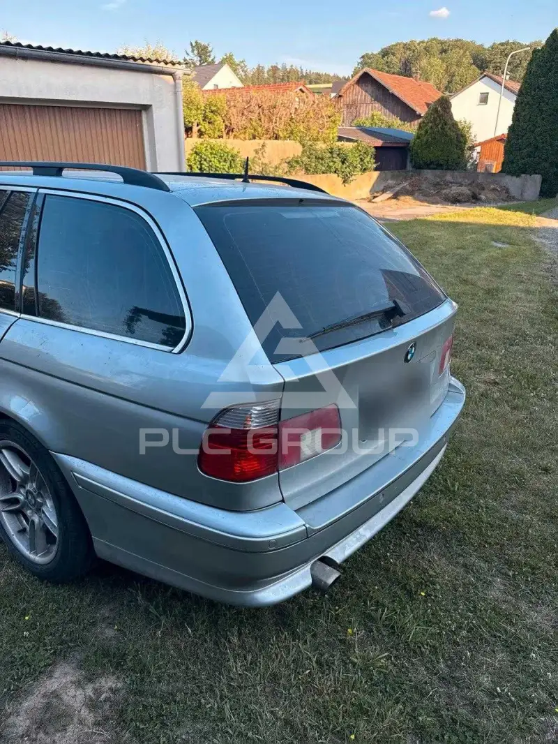 2004 BMW 523