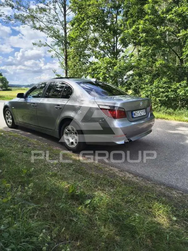 2004 BMW 523