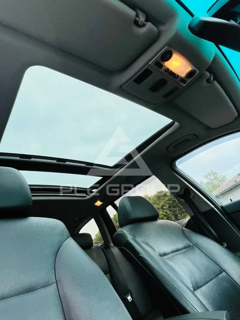 2004 BMW 523