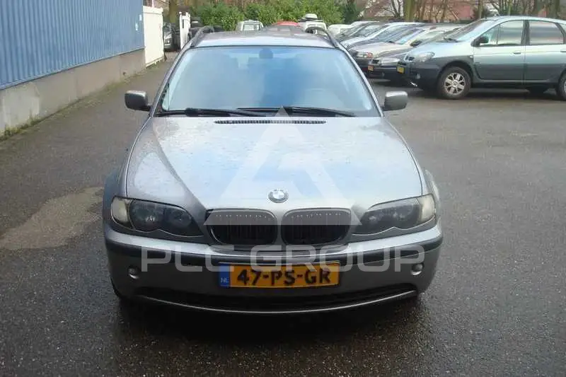 2004 BMW 330