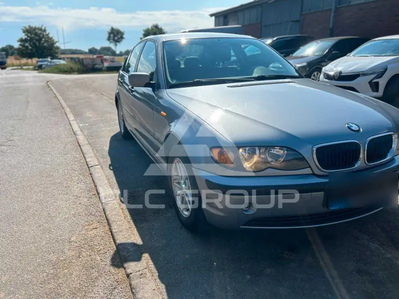 2004 BMW 330