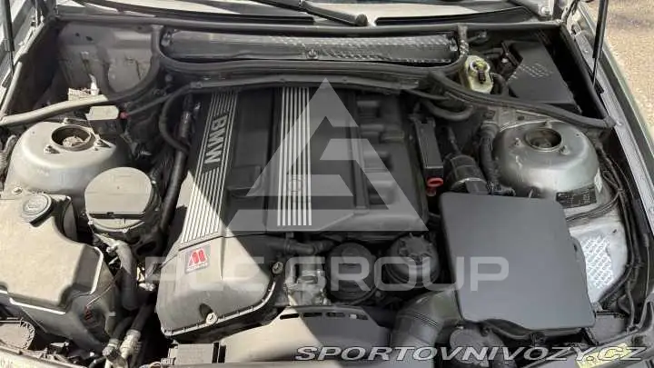 2004 BMW 330