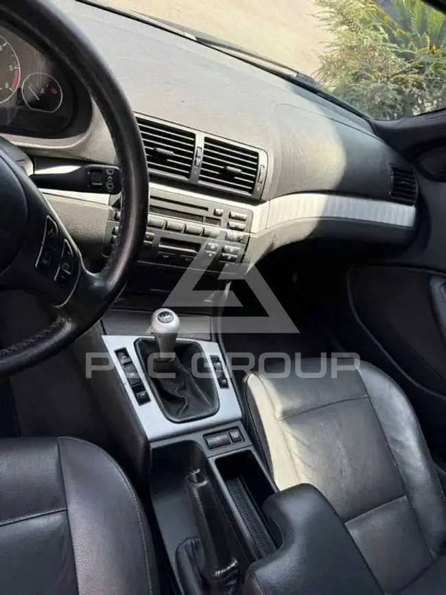 2004 BMW 330