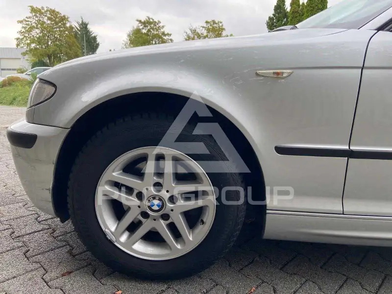 2004 BMW 330