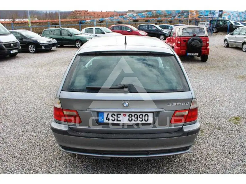 2004 BMW 330