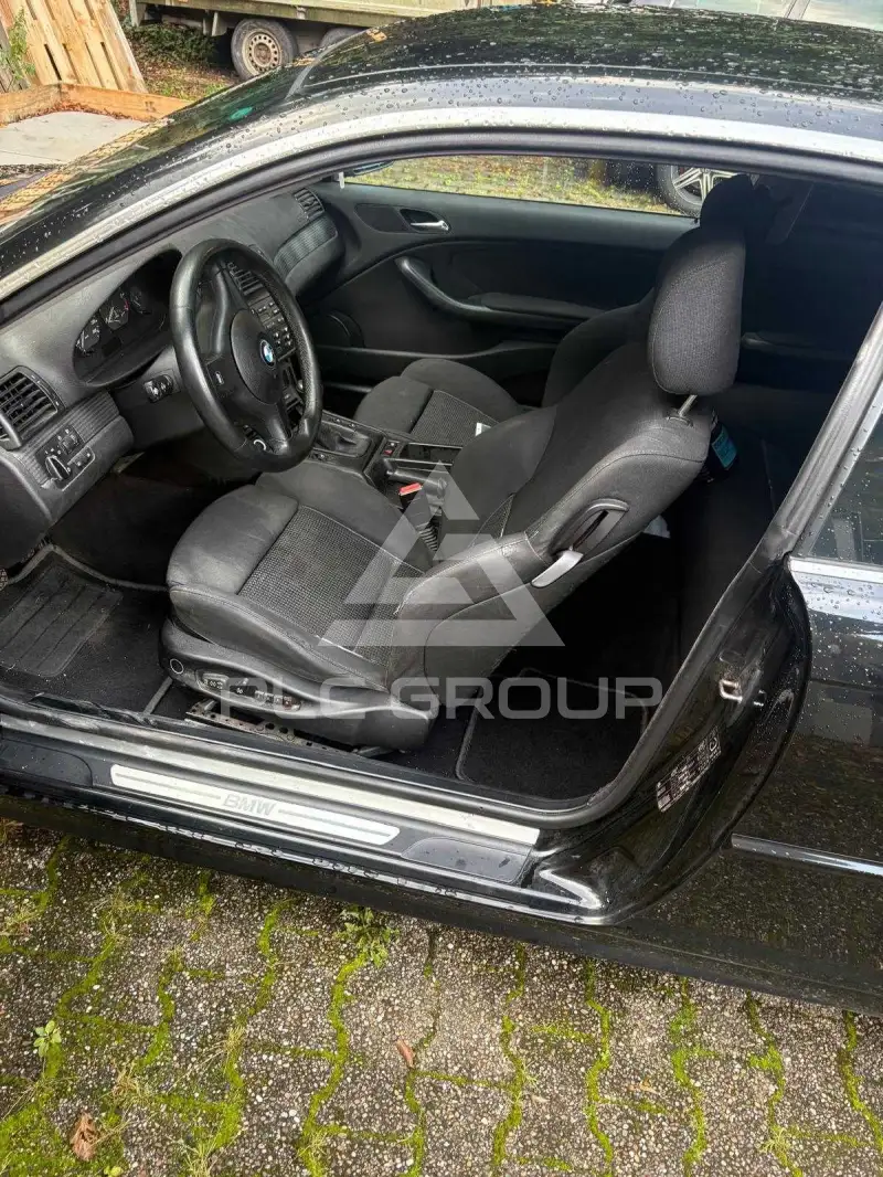 2004 BMW 330