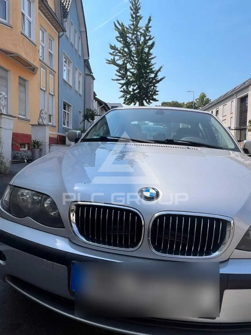 2004 BMW 330