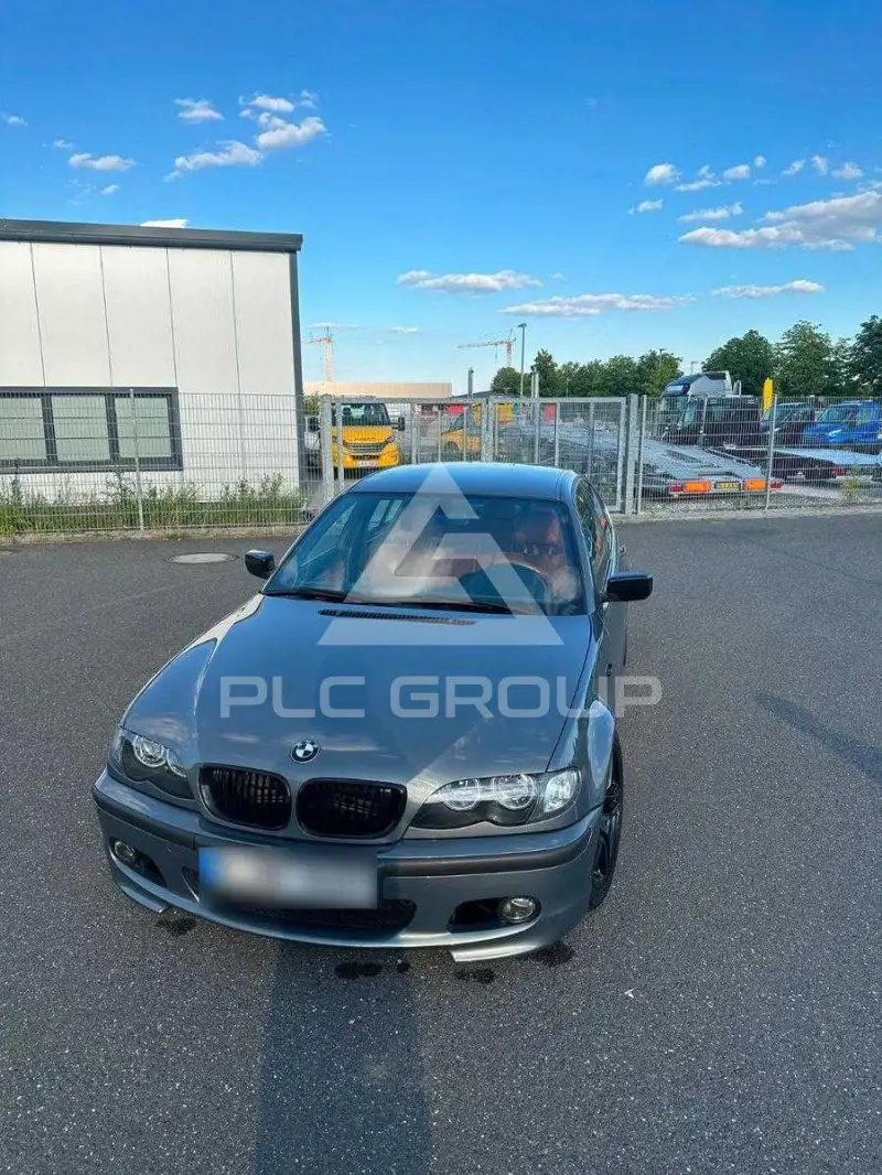 2004 BMW 330
