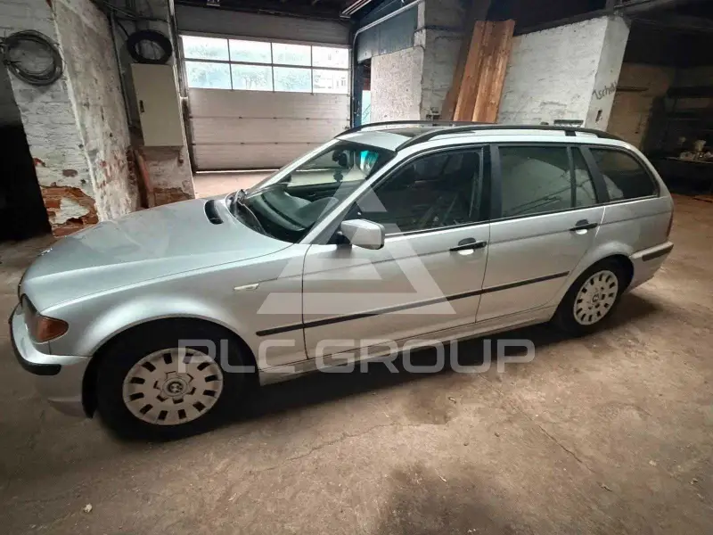 2004 BMW 330