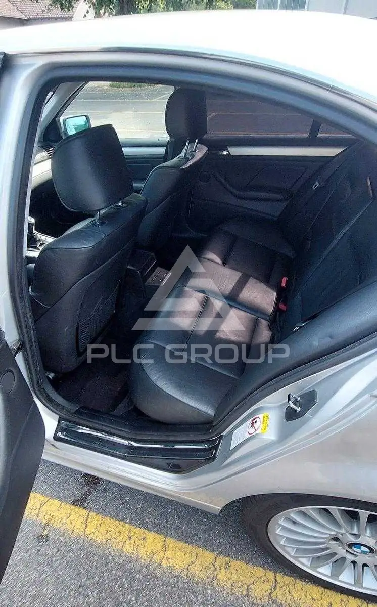 2004 BMW 330