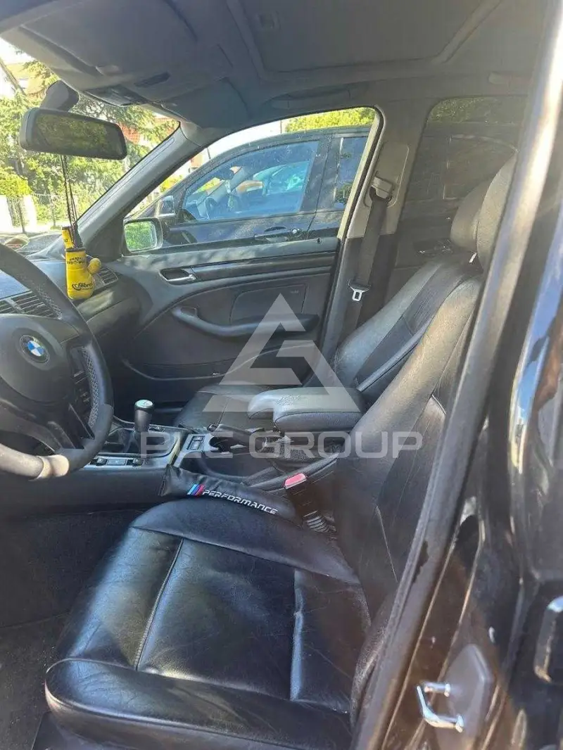 2004 BMW 330