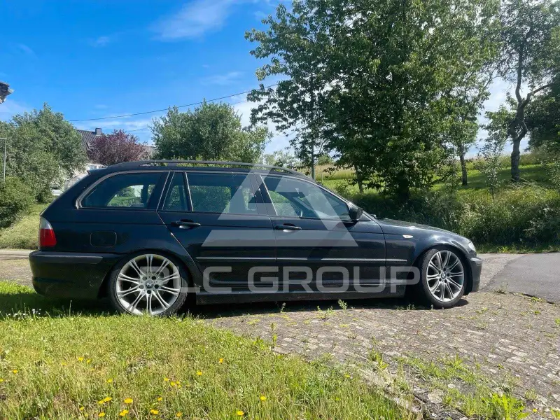 2004 BMW 330