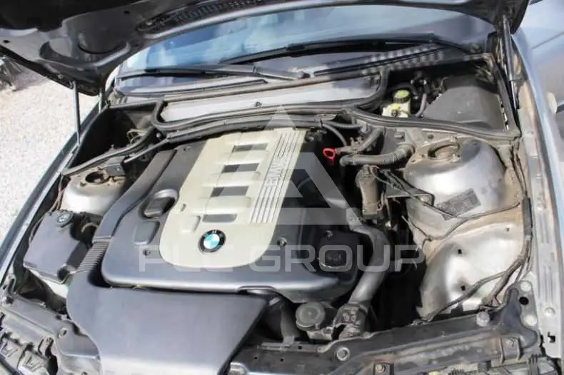 2004 BMW 330