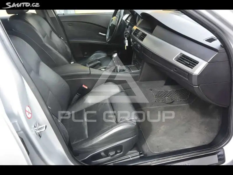 2004 BMW 330